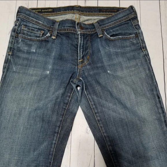 CITIZENS OF HUMANITY Low Waisted Flaired Jeans - Picture 5 of 8